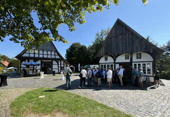 Geladene Gäste im Bauernhausmuseum