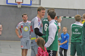 Handball-Pieczkowski mit Vogel