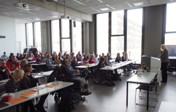 Professorin Dobslaw eröffnet die Fachtagung