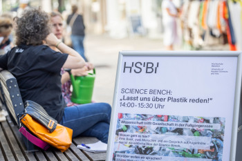 Plakat der Veranstaltung Science Bench der HSBI