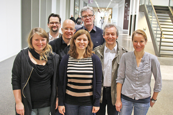 Gruppenbild in der Magistrale der FH Bielefeld